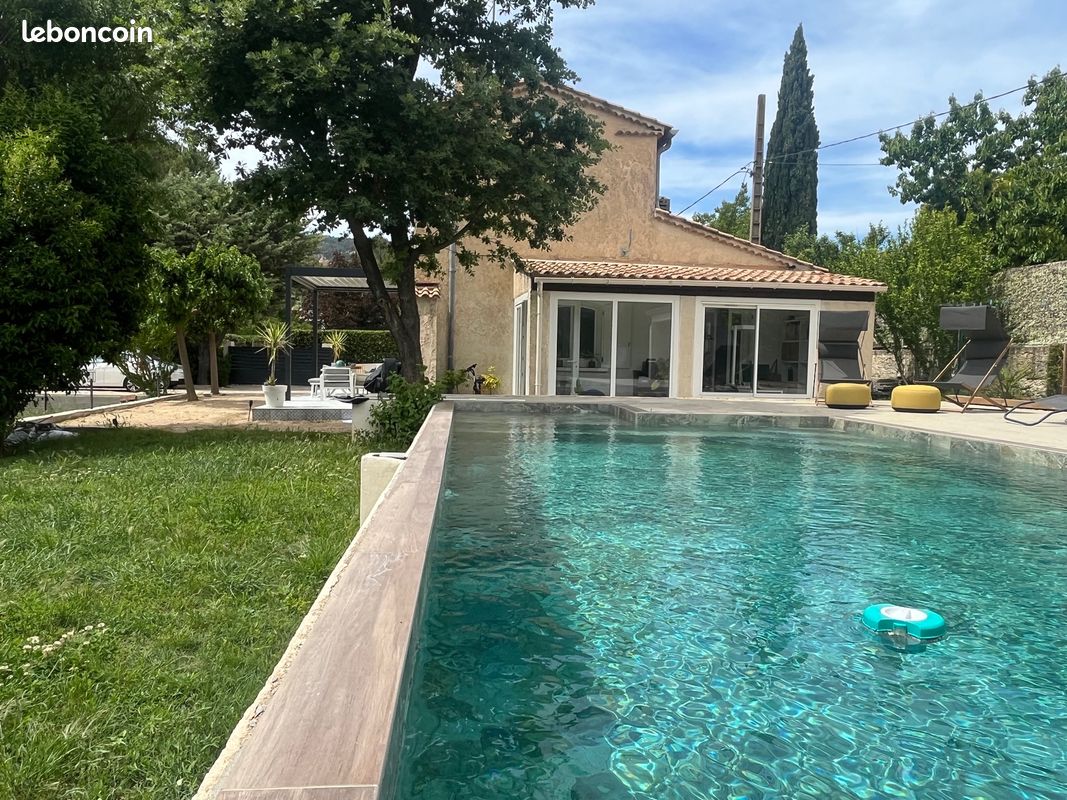 Maison 4 pièces 130 m² · à Saint-Zacharie · 130 m² · 612 000 €