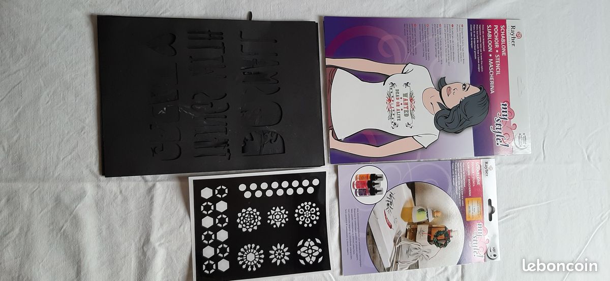 Lot pochoirs (image 1)