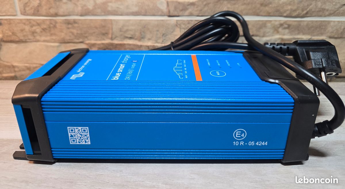 Victron Energy Blue Smart IP22 Chargeur 12V 20A Bluetooth – Charge Intelligente Monophasée 230V