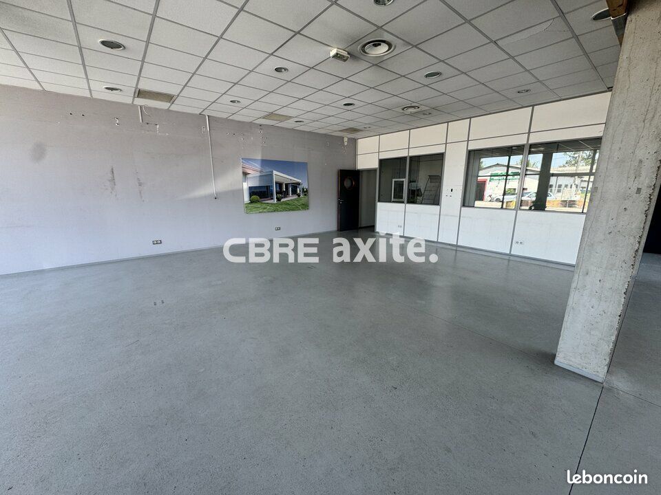 Local commercial 368 m² CHAMBERY (image 2)