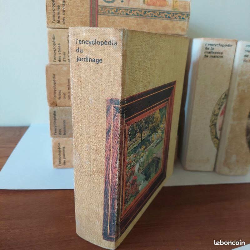 8 Tomes encyclopédie (image 4)