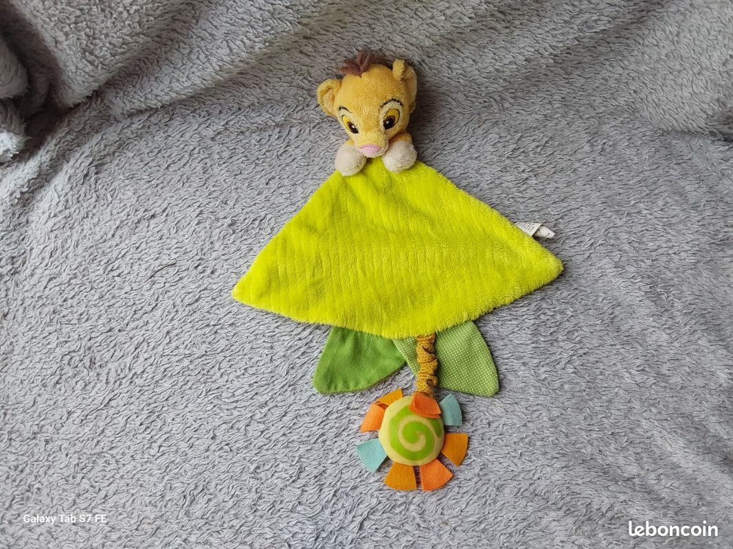 Doudou lion jaune avec mouchoir - BOH'AIME - Personnalisé - L'atelier Doudou lion jaune avec mouchoir - BOH'AIME - Personnalisé - L'atelier