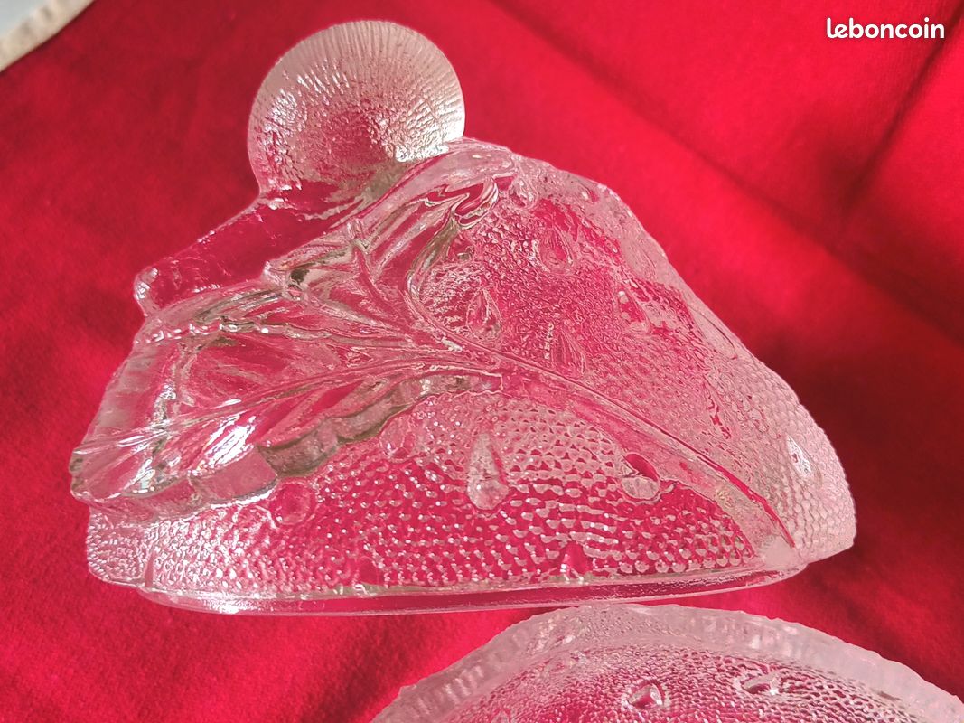 Pot-pourri Bonbonnière Fraise en étain Art Nouveau France An