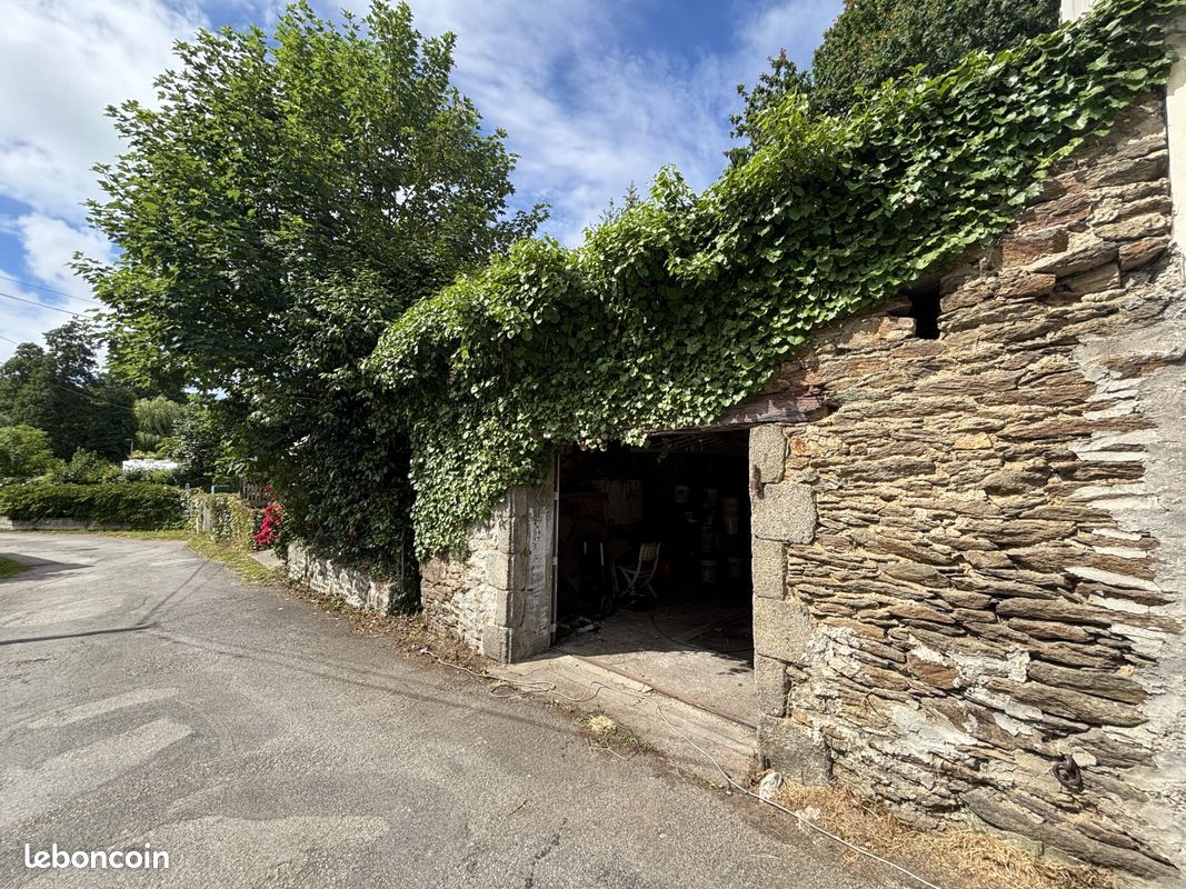 Terrain 196 m² · à Bohars · 196 m² · 55 100 €