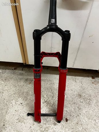Vintage Marzocci Bomber Fork Red 26 in QR20 Thru Axle Oil Bath