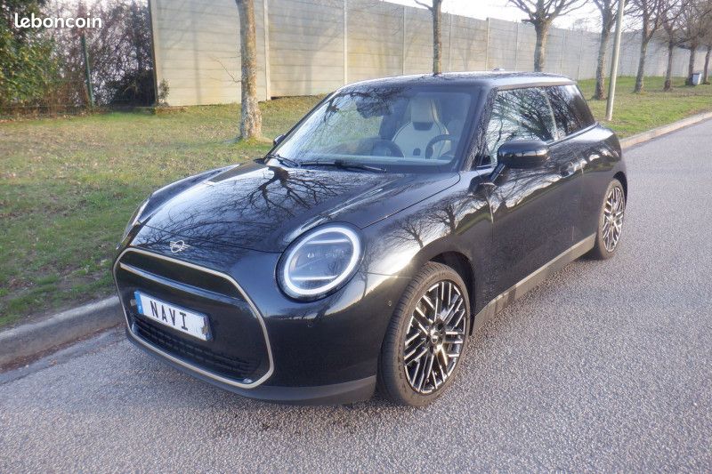 Mini MINI HATH F56 BEV LCI COOPER ELECTRIC E 184 CH FAVOURED (image 1)