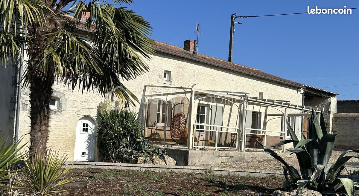 Maison 4 pièces 169 m² · à Mirebeau · 169 m² · 230 000 €