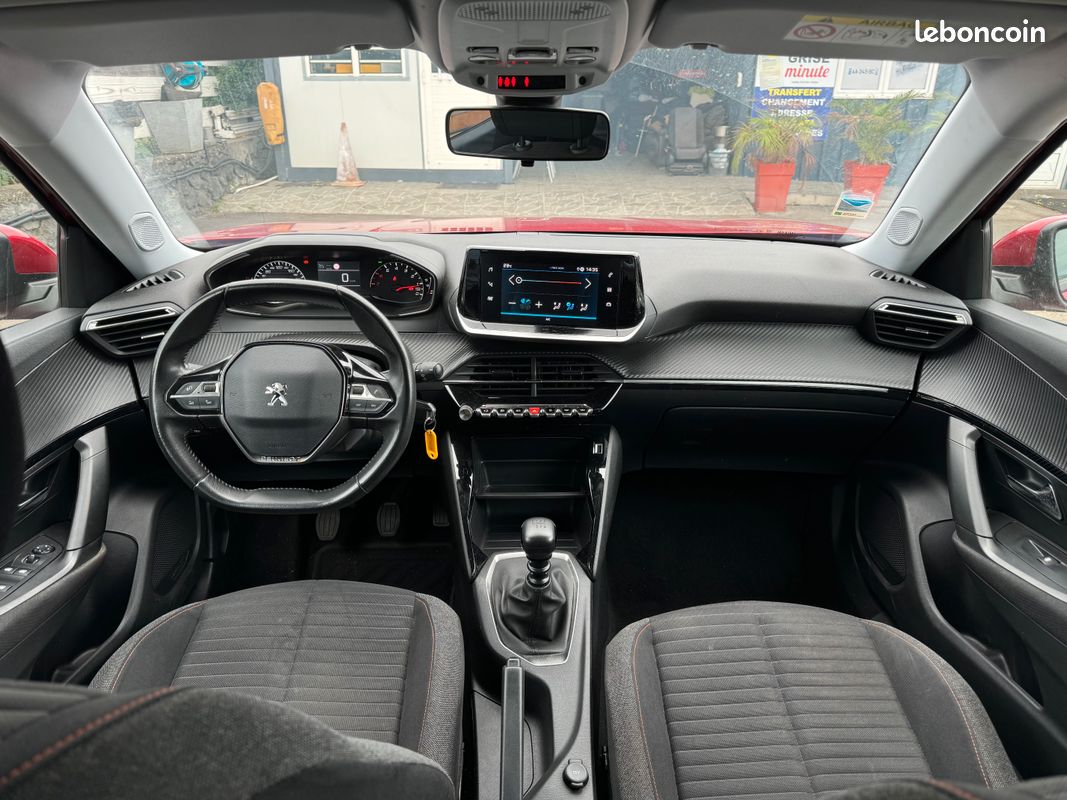PEUGEOT 2008 61.000kms (image 3)