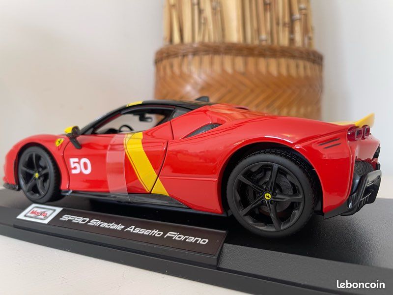 FERRARI SF 90 ASSETTO FIORANNO voiture de collection MAISTO neuve échelle 1/18 (image 6)