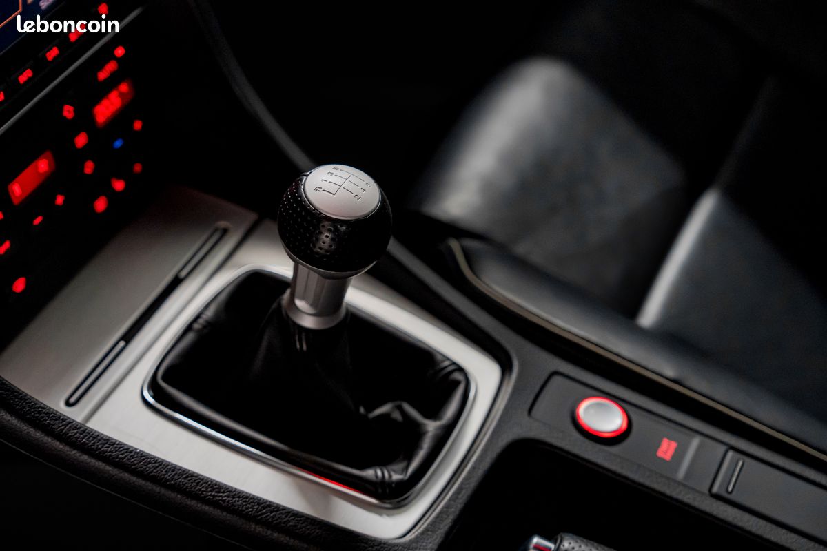 Audi RS4 AVANT 4.2 V8 420 CH Quattro B7 - Historique Complet - Bose - Toit ouvrant - Bi-xénon - Recaro (image 12)