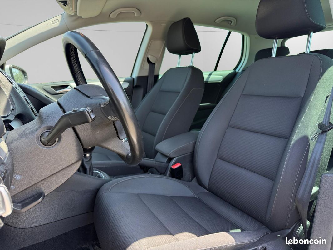 VOLKSWAGEN GOLF 6 1.6 TDi 16v 105cv / Clim auto / Kit distribution ok (image 13)