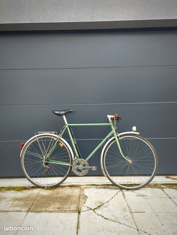 Vélo vert stéphanos : course ou randonneuse légère fn des 70´s Vélo vert stéphanos : course ou randonneuse légère fn des 70´s