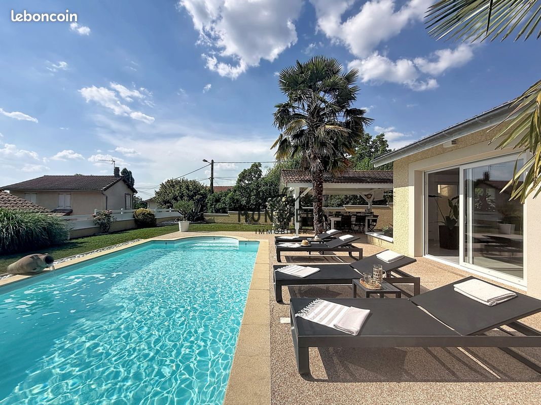 Maison 6 pièces 206 m² · à Bourgoin-Jallieu · 206 m² · 549 000 €