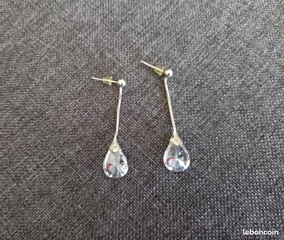 Boucles puces d'oreilles pendantes Basilique Argentaria