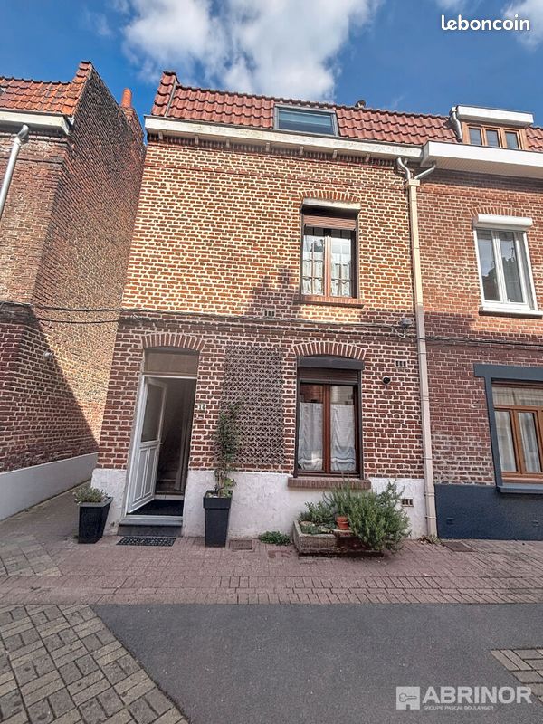 Maison 4 pièces 470 m² · à Lille · 470 m² · 149 900 €