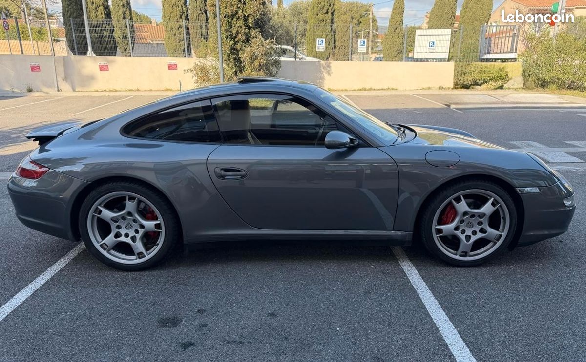 Porsche 911 997 carrera 4s - 3.8l 355cv - toit ouvrant - pack sport chrono (image 25)