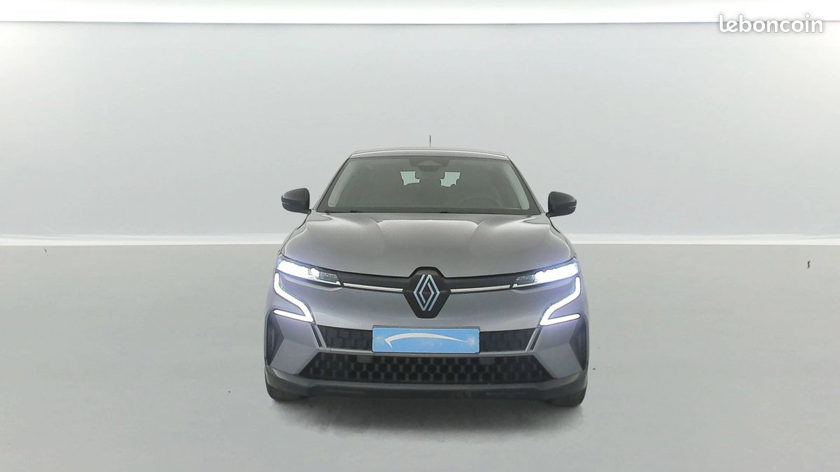 RENAULT Megane E-Tech EV60 220 ch super charge Equilibre (image 8)