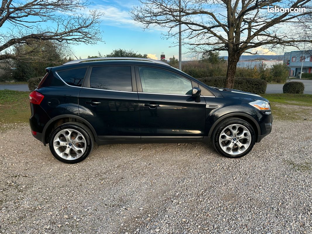 Ford Kuga 2.0 TDCi Titanium 163 CV 4x4 Très Bon Etat... (image 6)