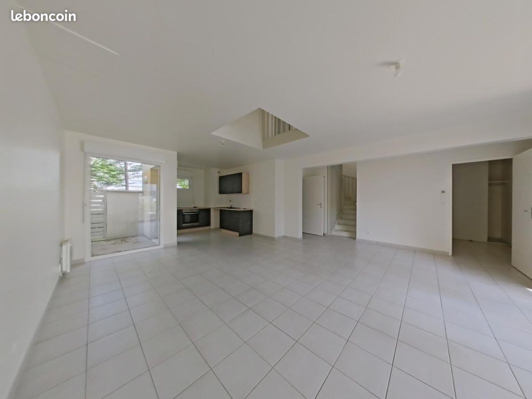 Maison 6 pièces 127 m² · à Tours · 127 m² · 1 470 €