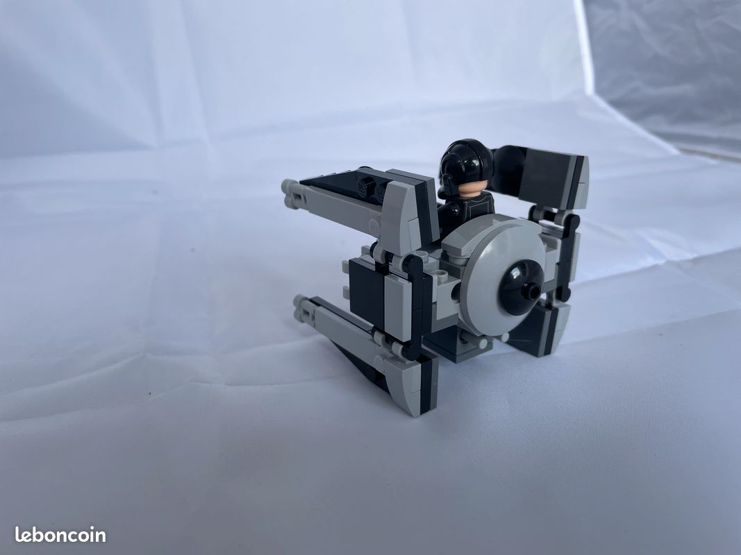TIE Interceptor LEGO Star Wars 75031 (image 2)