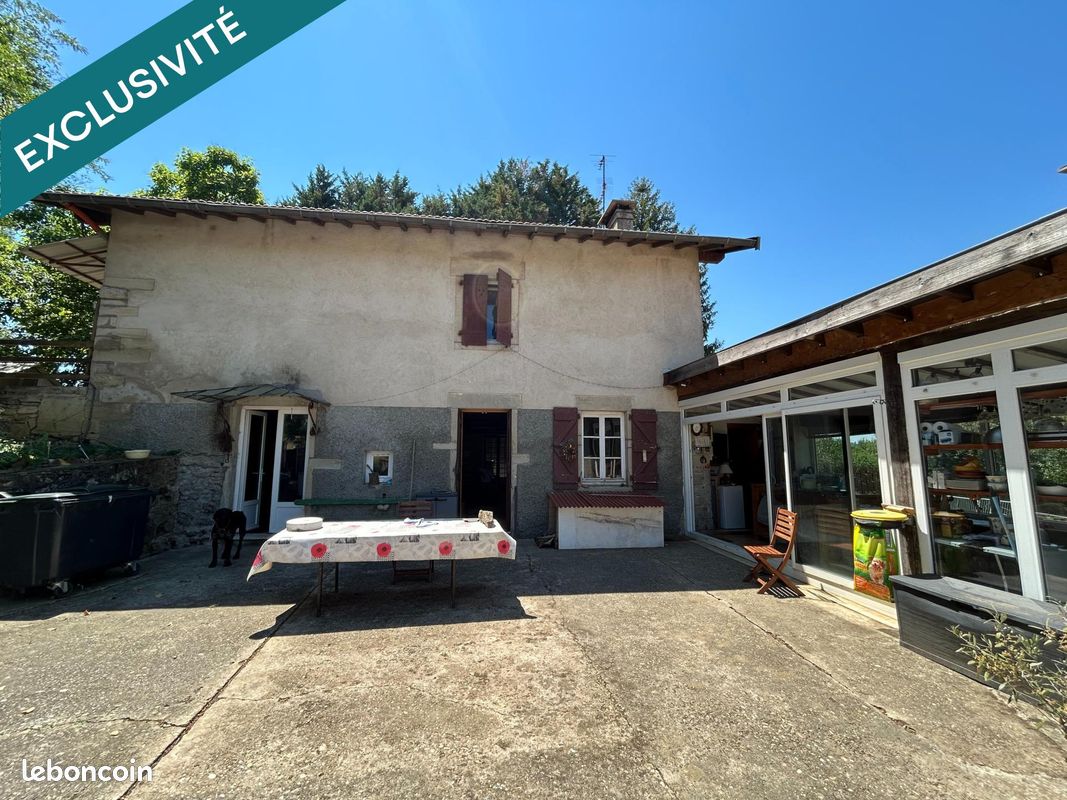 Maison 5 pièces 190 m² · à Cour-Et-Buis · 190 m² · 265 000 €