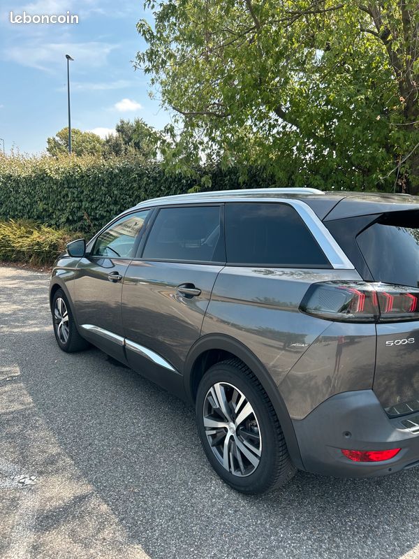 Peugeot 5008 (image 2)