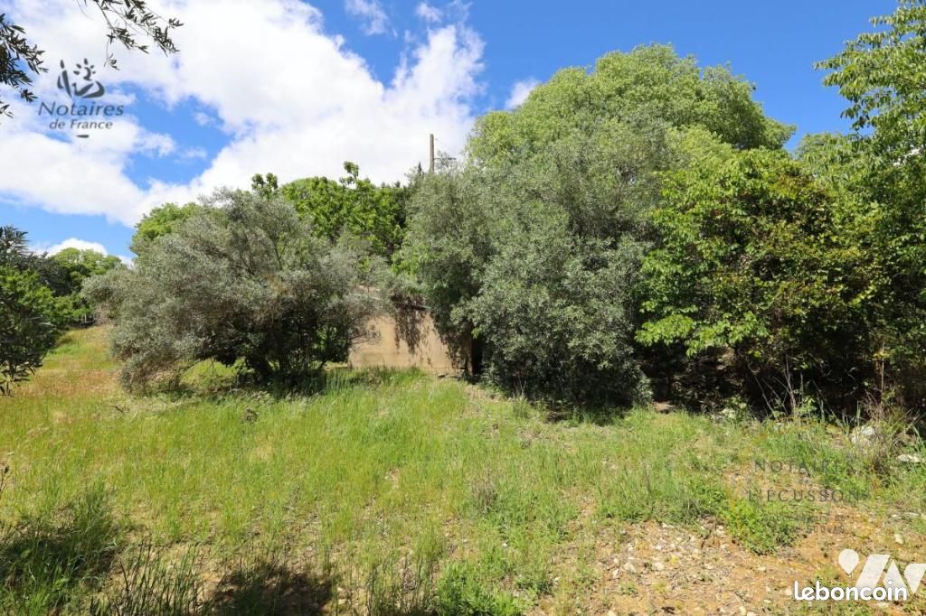 Terrain 600 m² · à Vailhauquès · 600 m² · 220 000 €