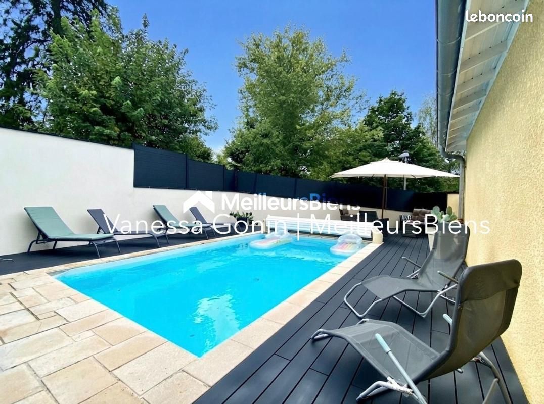 Maison 8 pièces 175 m² · à Châtillon-sur-Chalaronne · 175 m² · 445 000 €