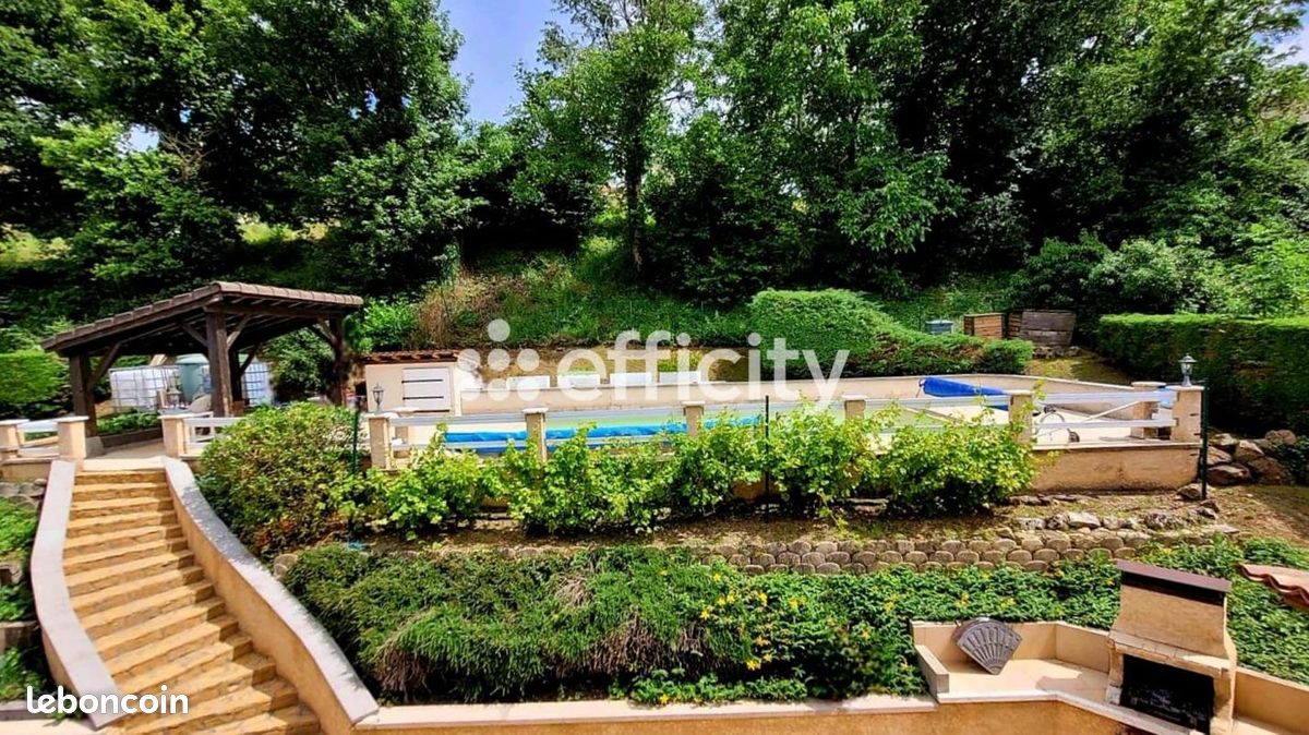 Maison 6 pièces 112 m² · à Civrieux-d'Azergues · 112 m² · 445 000 €