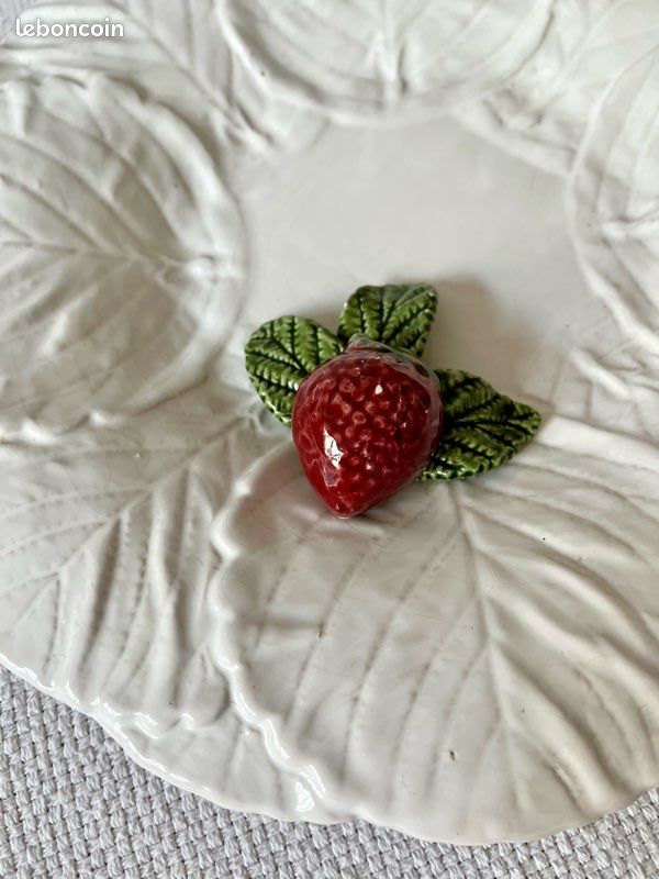 Superbe plat en cĂ©ramique blanc avec fraise đ (image 8)