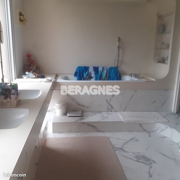 Maison 10 pièces 300 m² - Bergerac 24100 (image principale 3)