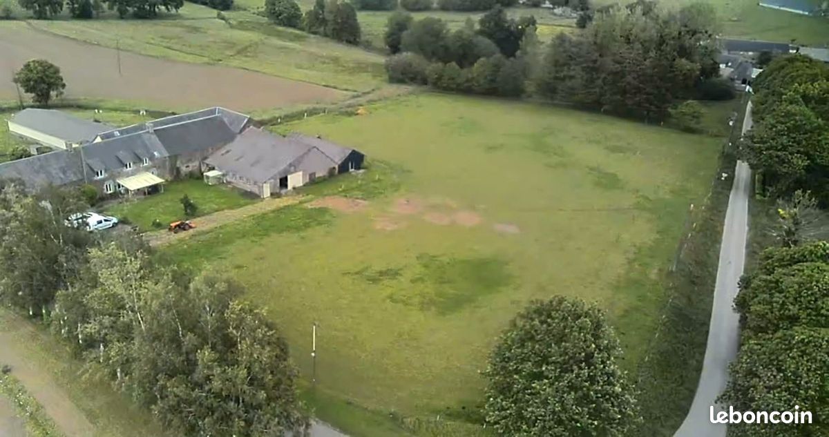 Maison 6 pièces 139 m² · à Saint-Georges-de-Reintembault · 139 m² · 245 000 €
