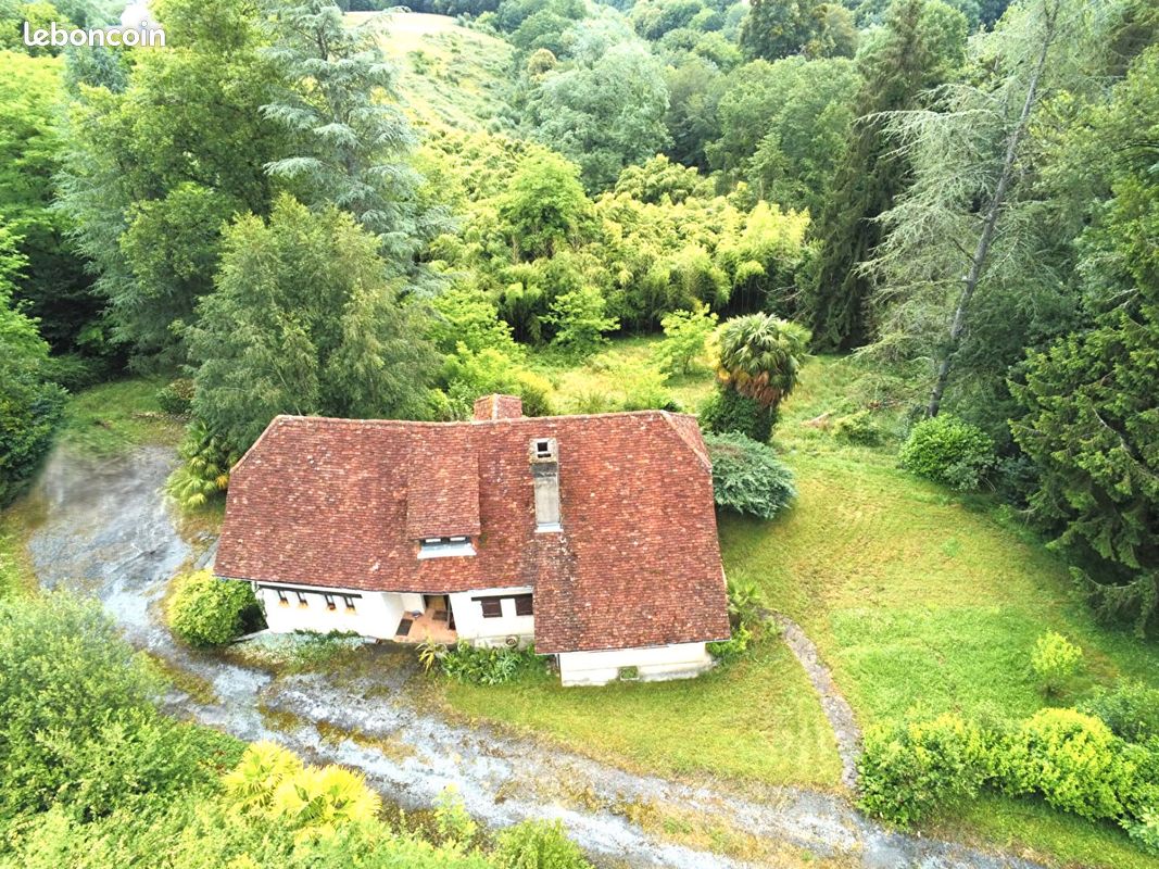 Maison 5 pièces 130 m² · à Gelos · 130 m² · 335 000 €