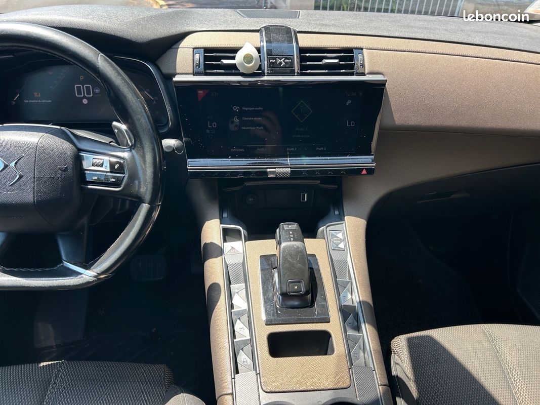 DS DS7 CROSSBACK 2.0 BLUE HDI 180 LOUVRE BA CHIC 177Ch Garantie 12 mois 137000 kms (image 10)