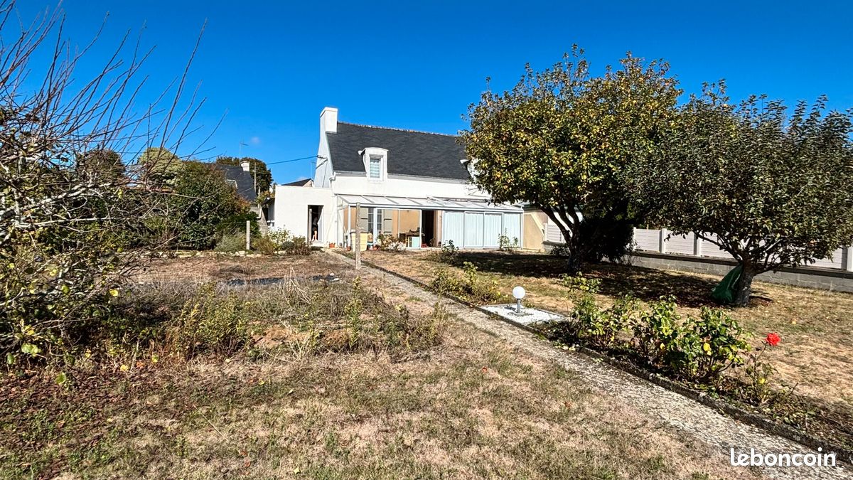 Maison 5 pièces 92 m² · à Plonéour-Lanvern · 92 m² · 243 800 €