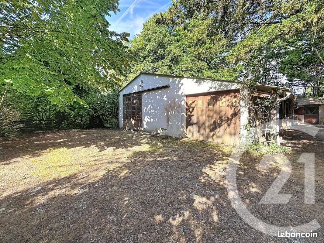 Maison 1 pièce 165 m² · à Saint-Amant-de-Nouère · 165 m² · 60 500 €