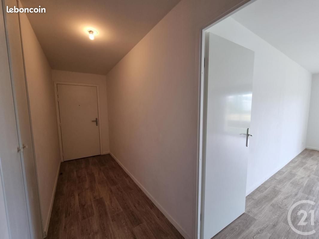 Appartement a louer brie-comte-robert - 3 pièce(s) - 63 m2 - Surfyn