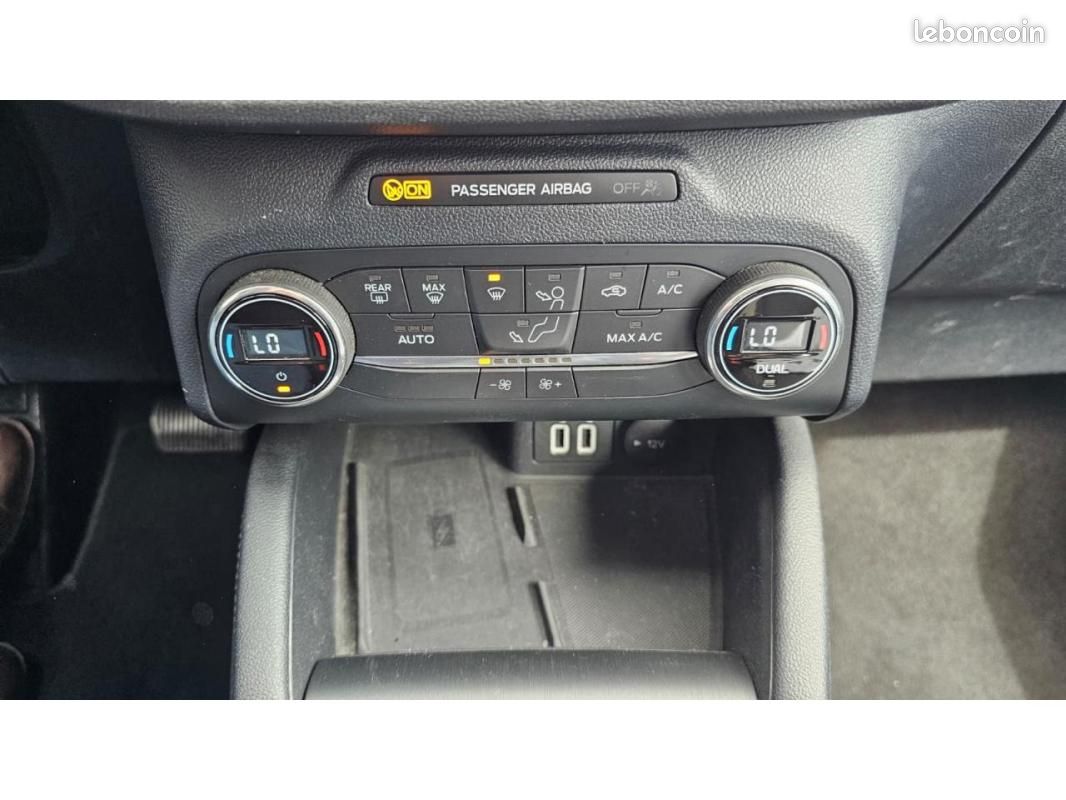 Ford Kuga Titanium 1.5 EcoBlue 120cv BVA 4x2 + Pack Techno + Assistance + Attelage + Barre de Toit (image 10)