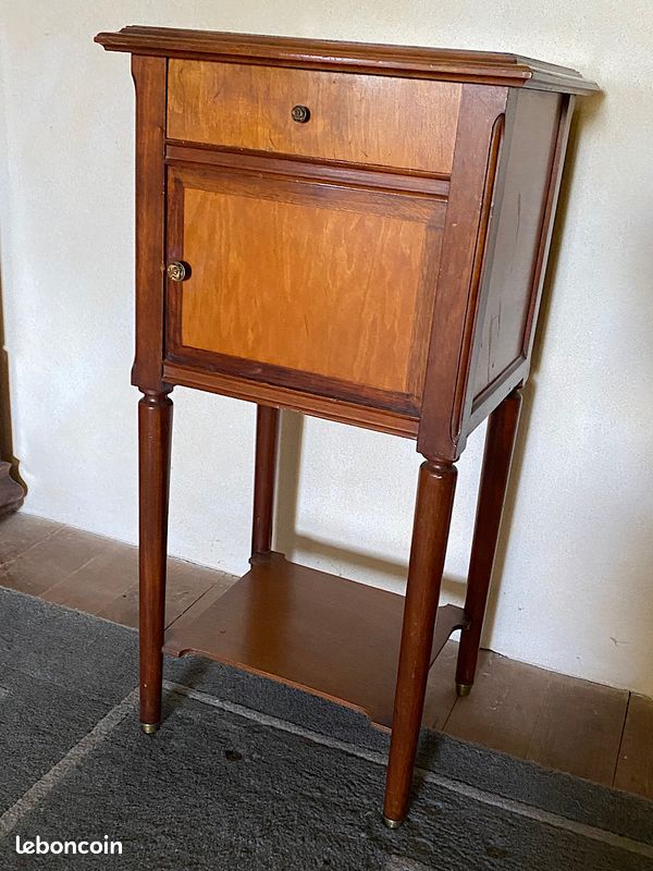 Table de chevet dessus marbre (image 1)