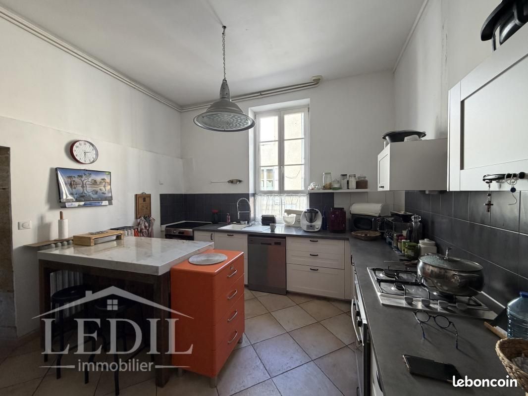 Maison 6 pièces 230 m² (image 8)