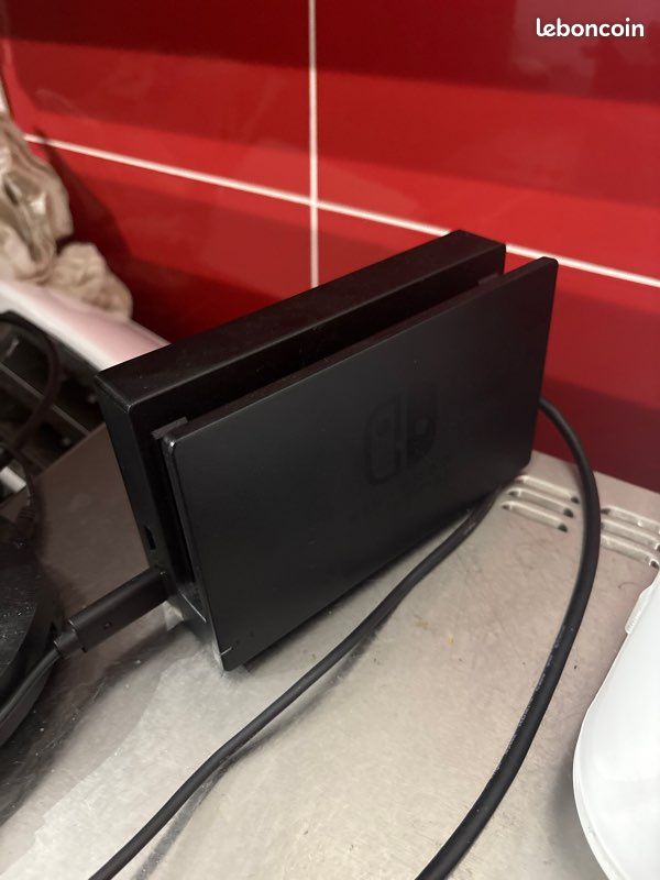 Switch (image 1)