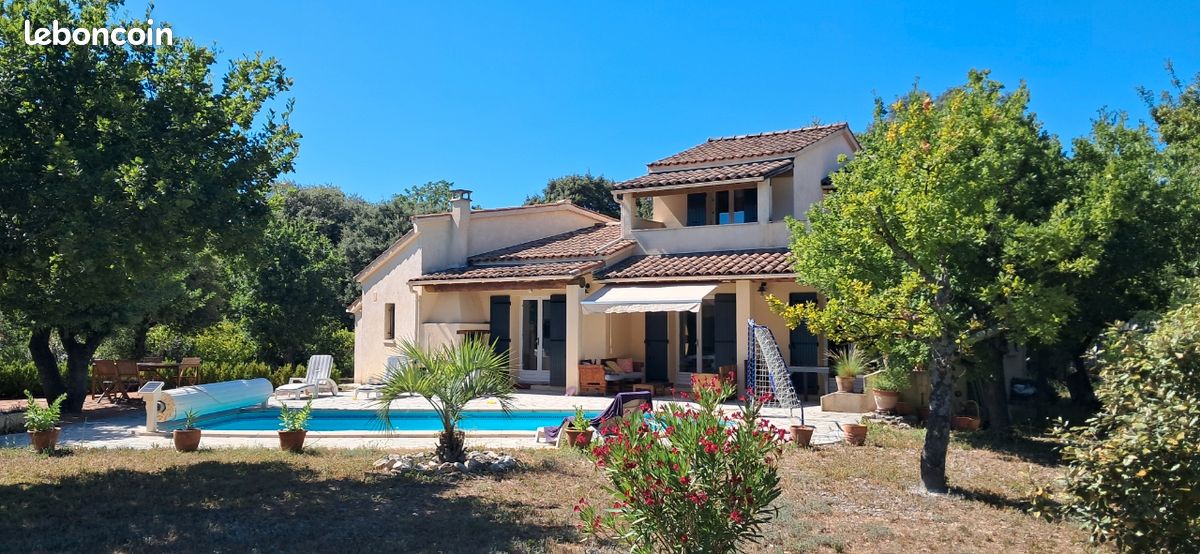 Maison 6 pièces 132 m² · à Entrechaux · 132 m² · 439 000 €