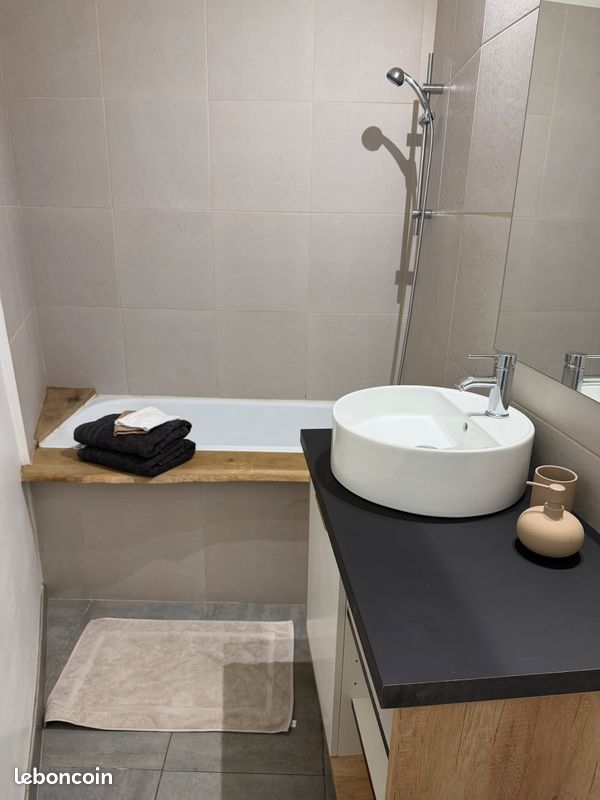 Appartement 2 pièces 32 m² · à Nîmes · 32 m² · 530 €