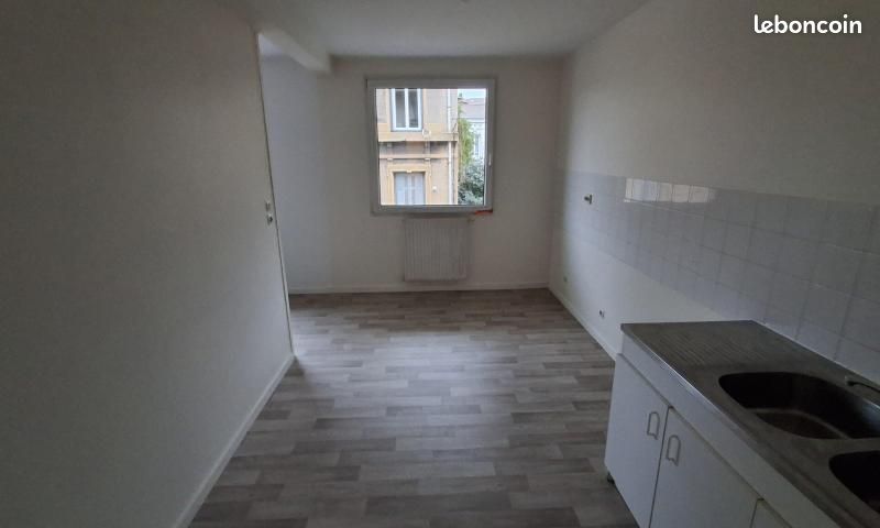 Appartement 3 pièces 80 m² · à Saint-Étienne · 80 m² · 713 €/mois