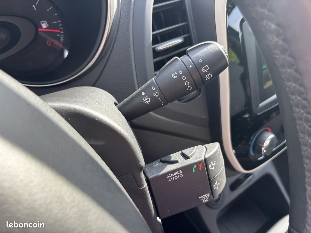 RENAULT CAPTUR 0.9 Energy TCe 90 ch Business (image 18)