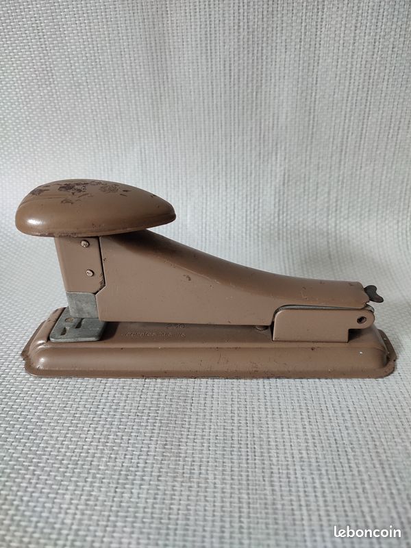 Agrafeuse vintage métal (image 1)