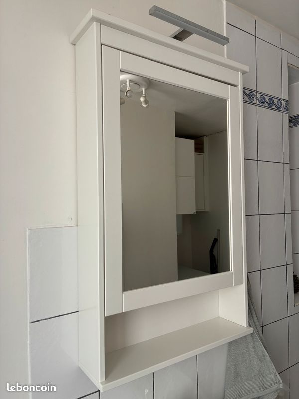 Meuble à miroir 1 porte HEMNES IKEA avec LED incluse (image 2)