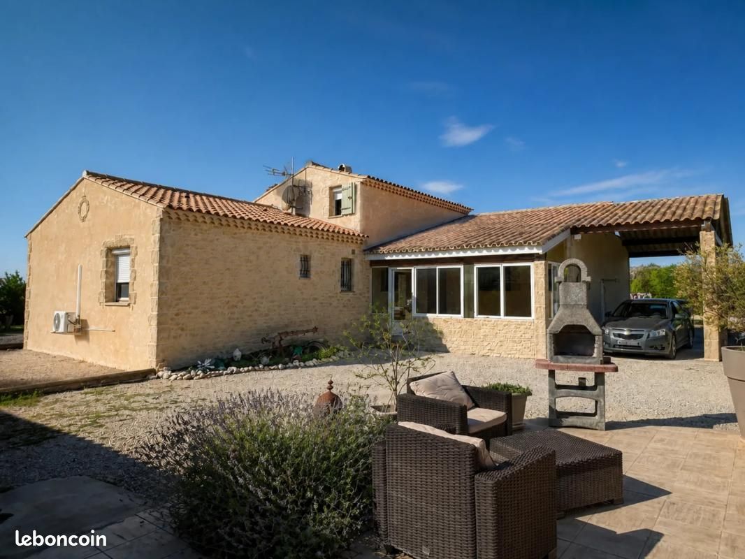 Maison 10 pièces 210 m² · à Séguret · 210 m² · 569 000 €