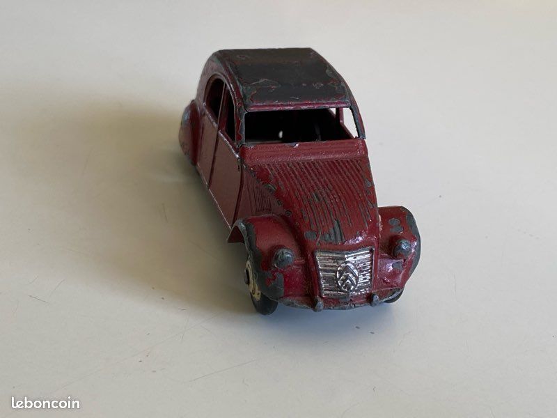 Dinky Toys 2 CV Citroën ancienne 24 T - Collection