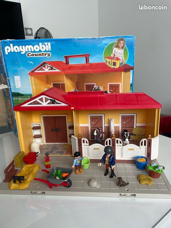 Playmobil Country – Centre équestre / Écurie (image 2)